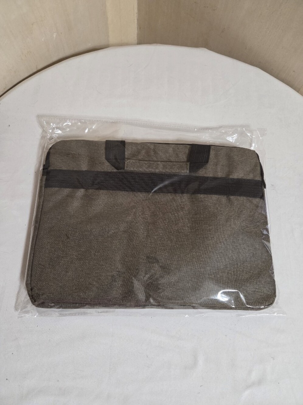 Water-Repellant Tablet/Laptop Carrying Case